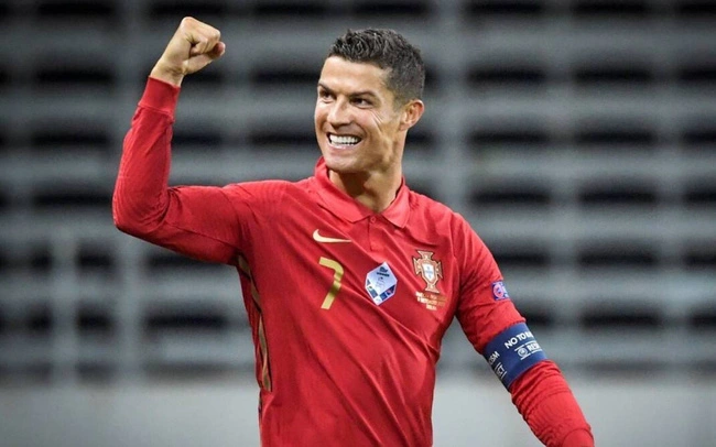 Tiền đạo thành công nhất thế giới Cristiano Ronaldo